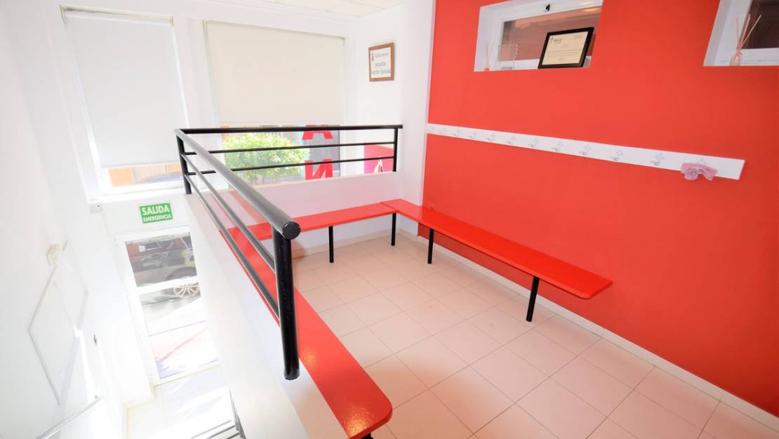 Sale - Commercial property - Guardamar del Segura - Guardamar del Segura Centro