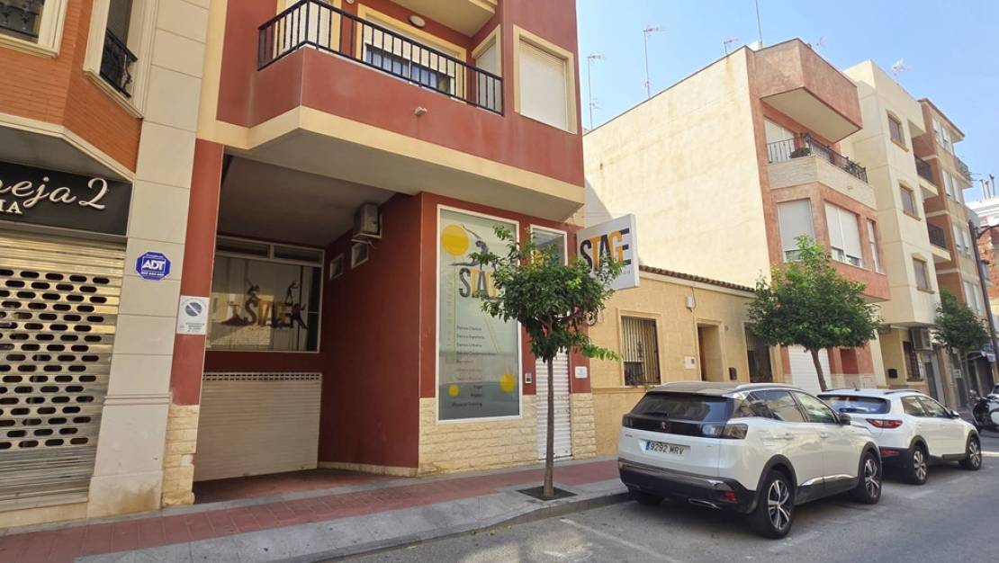 Sale - Commercial property - Guardamar del Segura - Guardamar del Segura Centro