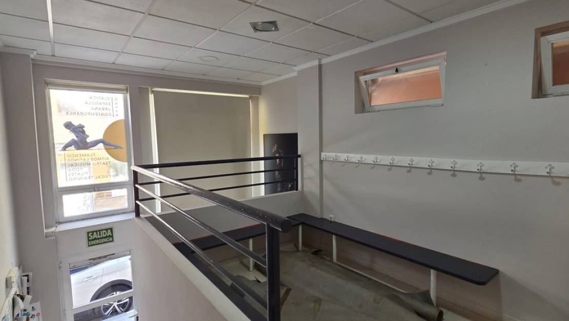 Sale - Commercial property - Guardamar del Segura - Guardamar del Segura Centro