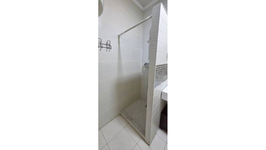 Sale - Commercial property - Guardamar del Segura - Guardamar del Segura Centro
