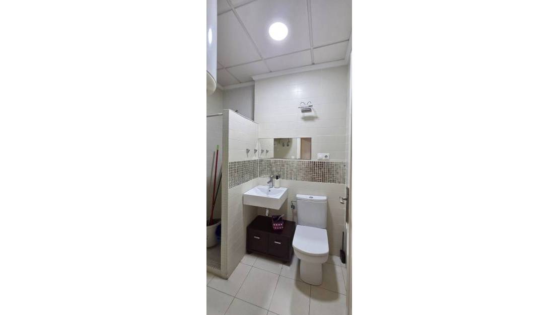 Sale - Commercial property - Guardamar del Segura - Guardamar del Segura Centro