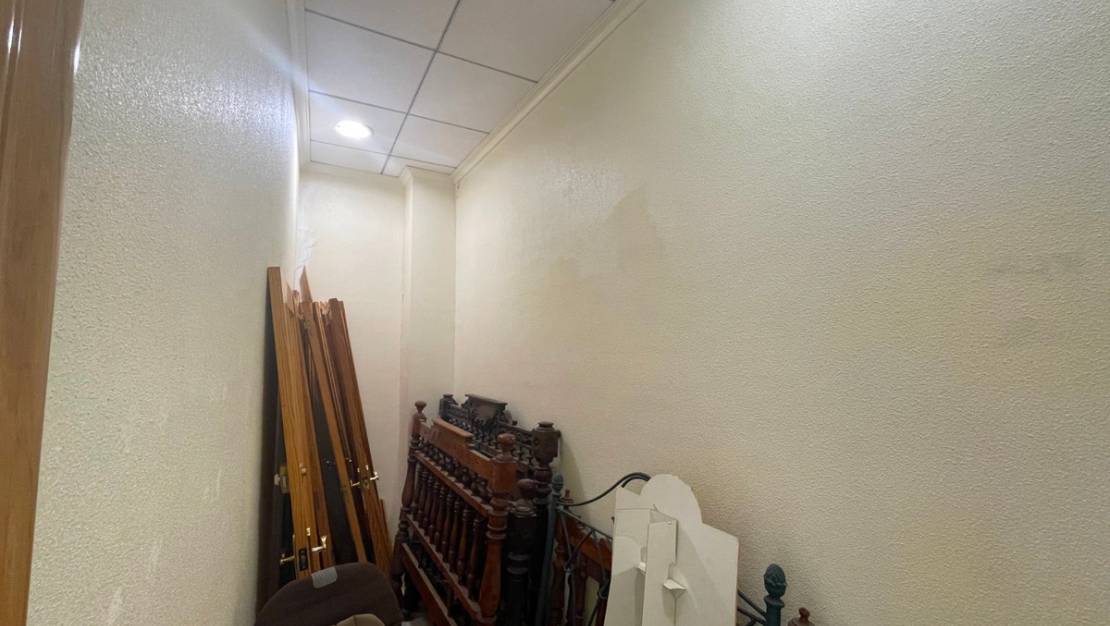 Sale - Commercial property - Guardamar del Segura - Guardamar del Segura Centro