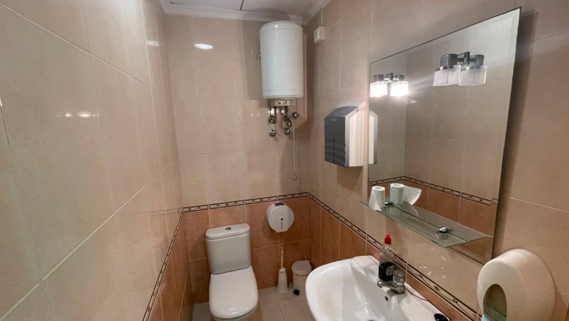 Sale - Commercial property - Guardamar del Segura - Guardamar del Segura Centro