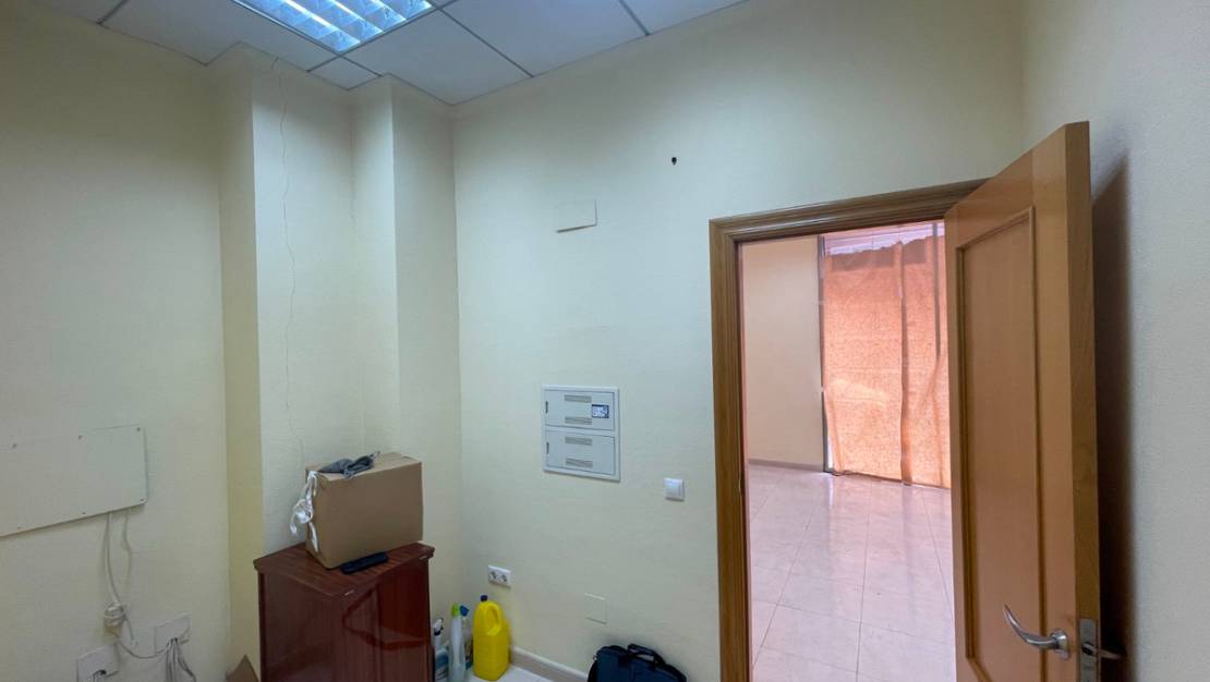 Sale - Commercial property - Guardamar del Segura - Guardamar del Segura Centro