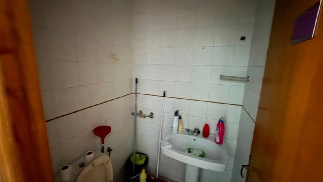 Sale - Commercial property - Guardamar del Segura - Guardamar del Segura Centro