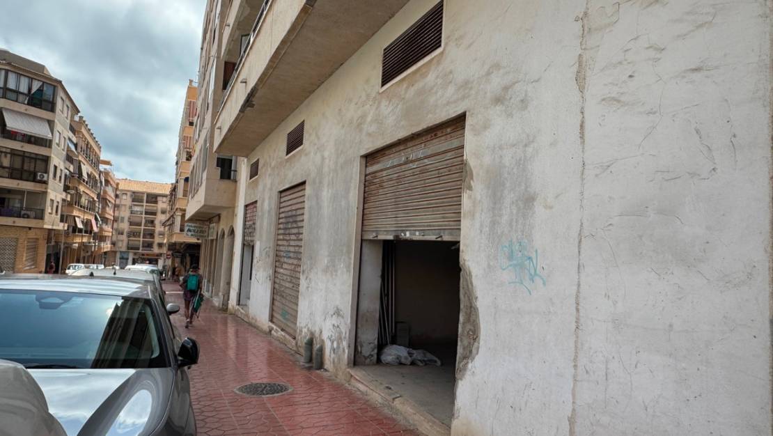 Sale - Commercial property - Guardamar del Segura - Guardamar del Segura Centro