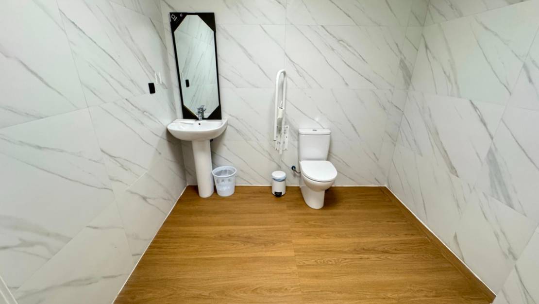 Sale - Commercial property - Guardamar del Segura - Guardamar del Segura Centro