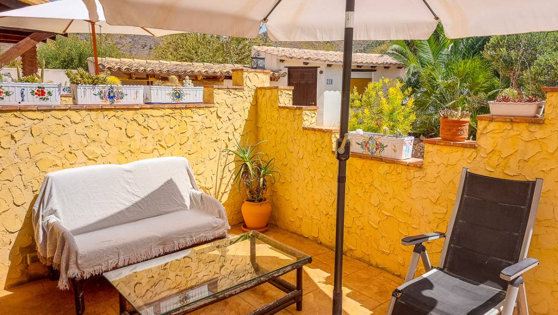 Sale - Commercial property - Hondón de las Nieves - Hondón de las Nieves Centro