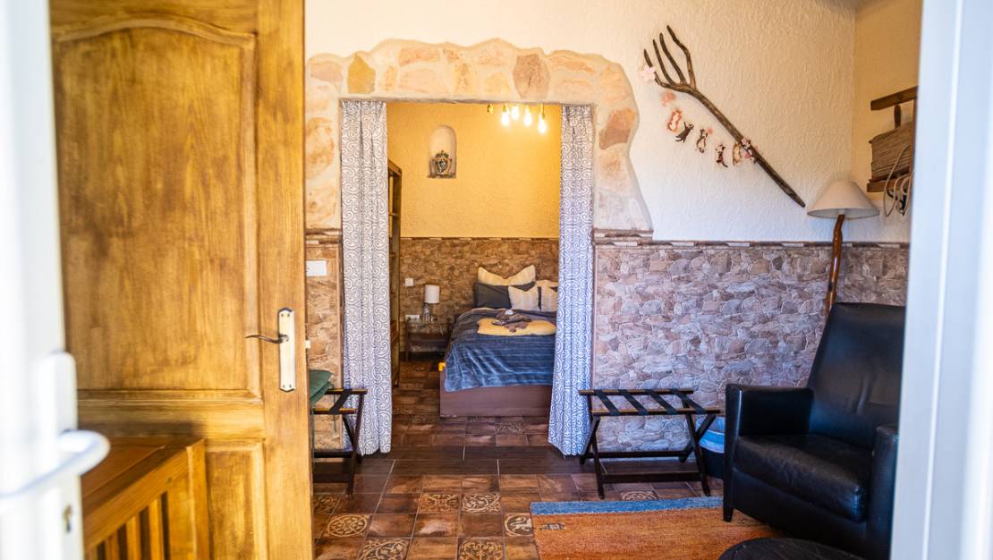 Sale - Commercial property - Hondón de las Nieves - Hondón de las Nieves Centro