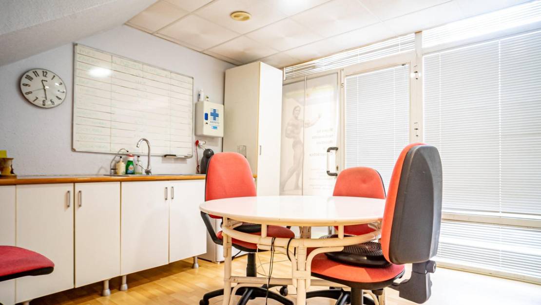 Sale - Commercial property - L'Alfás del Pi - L'Alfás del Pi Centro