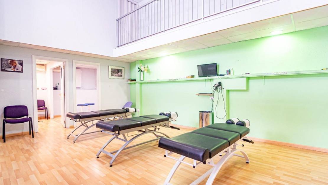 Sale - Commercial property - L'Alfás del Pi - L'Alfás del Pi Centro