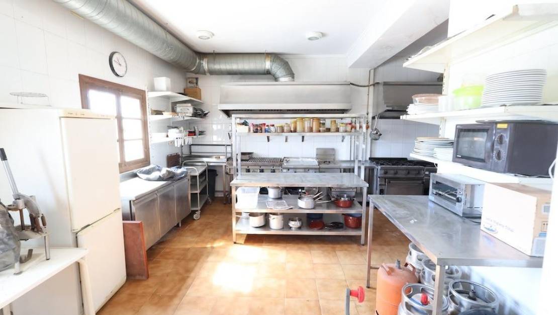 Sale - Commercial property - Orihuela - La Zenia