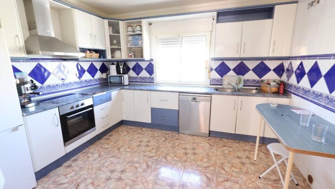 Sale - Commercial property - Orihuela - La Zenia