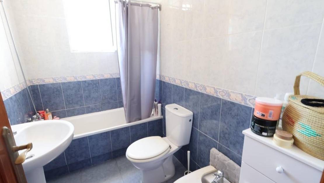 Sale - Commercial property - Orihuela - La Zenia