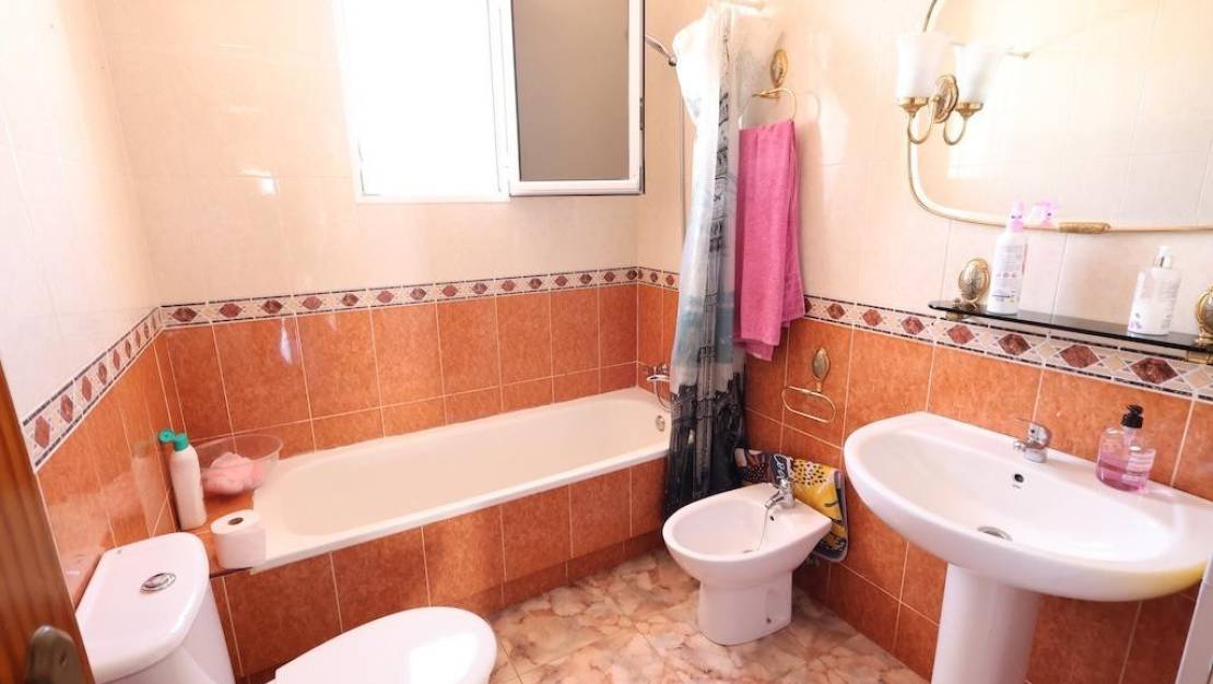 Sale - Commercial property - Orihuela - La Zenia