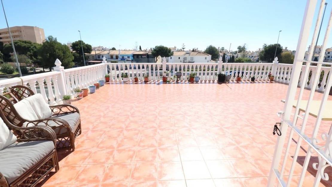 Sale - Commercial property - Orihuela - La Zenia