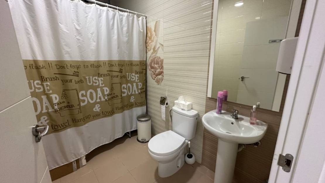 Sale - Commercial property - Orihuela - La Zenia