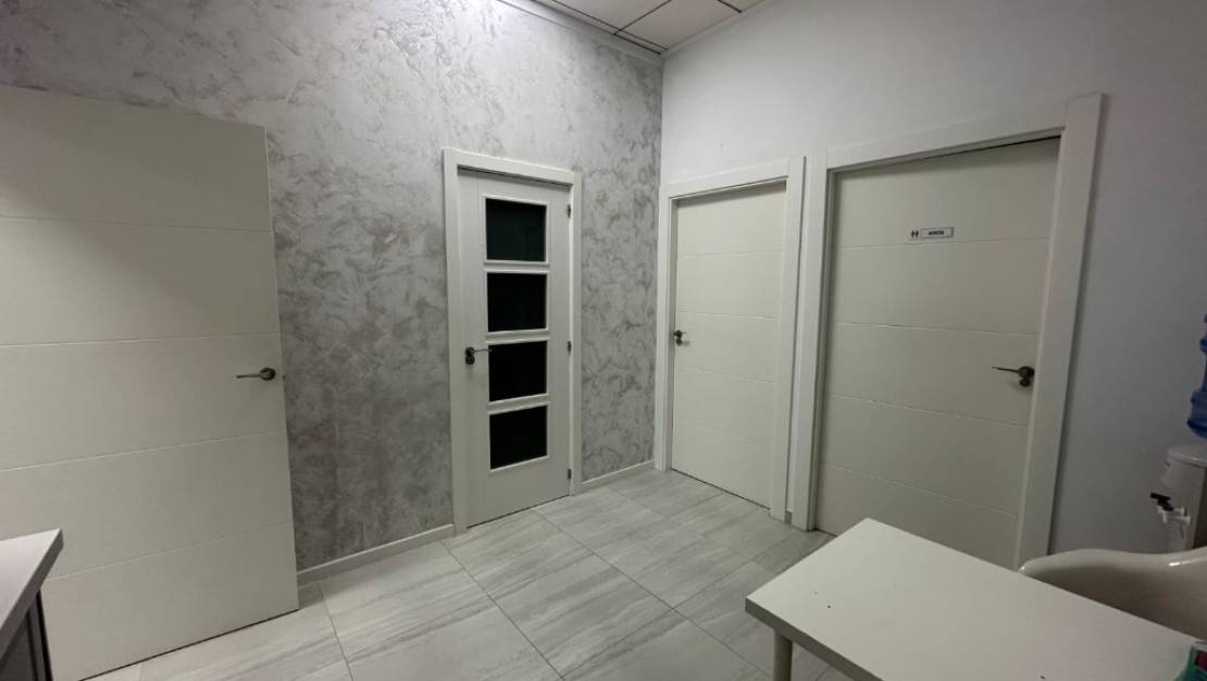 Sale - Commercial property - Orihuela - La Zenia