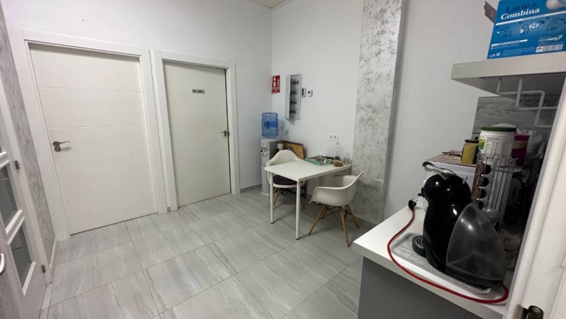 Sale - Commercial property - Orihuela - La Zenia