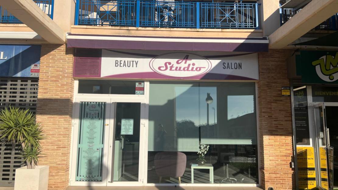 Sale - Commercial property - Orihuela - La Zenia