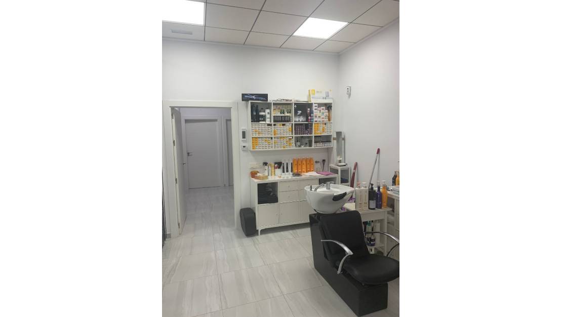 Sale - Commercial property - Orihuela - La Zenia