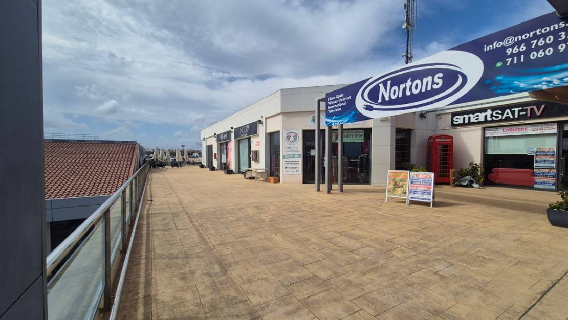 Sale - Commercial property - Orihuela - La Zenia