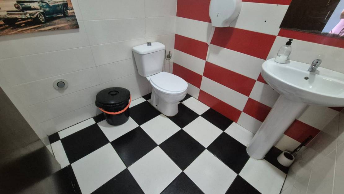 Sale - Commercial property - Orihuela - La Zenia
