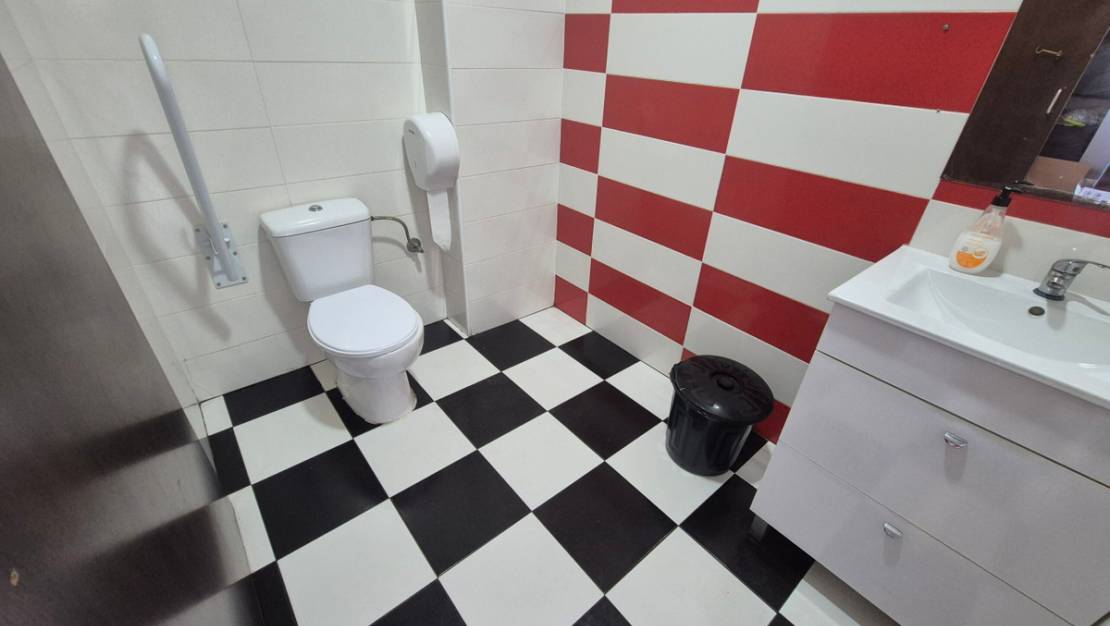 Sale - Commercial property - Orihuela - La Zenia