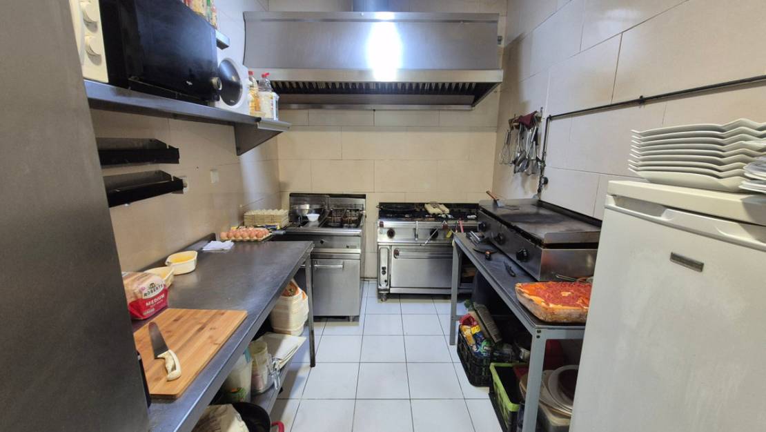 Sale - Commercial property - Orihuela - La Zenia