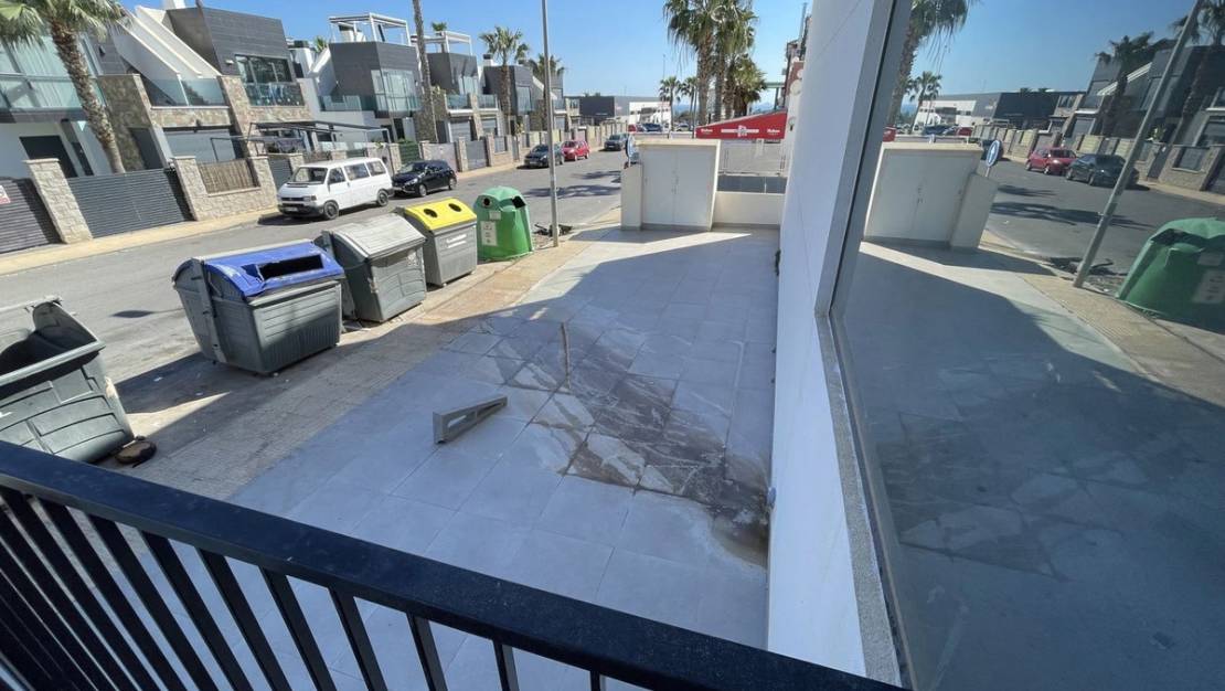 Sale - Commercial property - Orihuela - Lomas de Cabo Roig