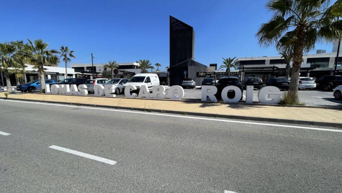 Sale - Commercial property - Orihuela - Lomas de Cabo Roig