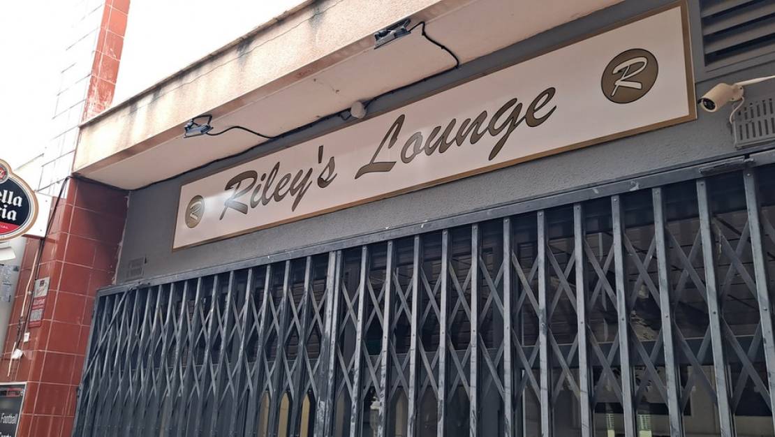 Sale - Commercial property - Orihuela - Los Dolses