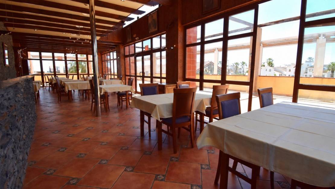Sale - Commercial property - Orihuela - Los Dolses