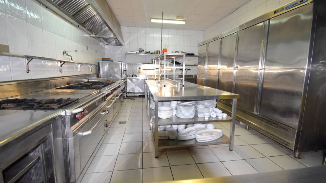 Sale - Commercial property - Orihuela - Los Dolses