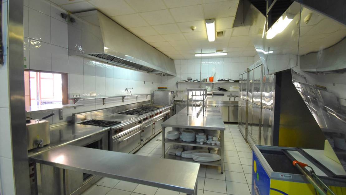 Sale - Commercial property - Orihuela - Los Dolses