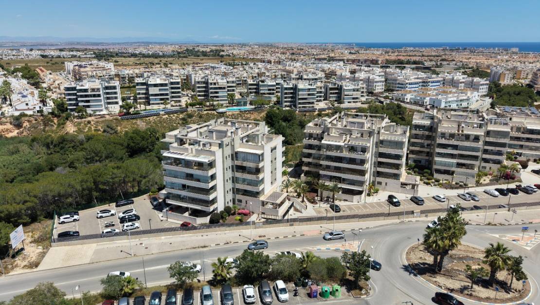 Sale - Commercial property - Orihuela - Los Dolses