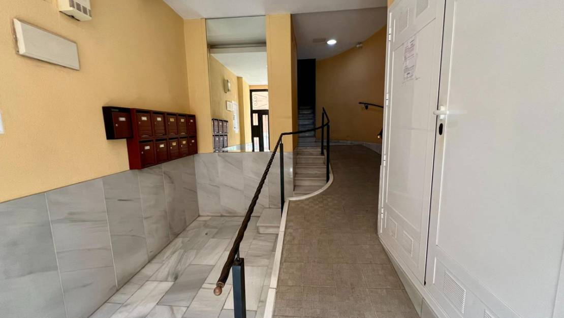 Sale - Commercial property - Orihuela - Orihuela Centro