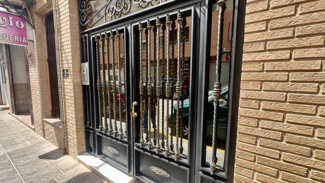 Sale - Commercial property - Orihuela - Orihuela Centro