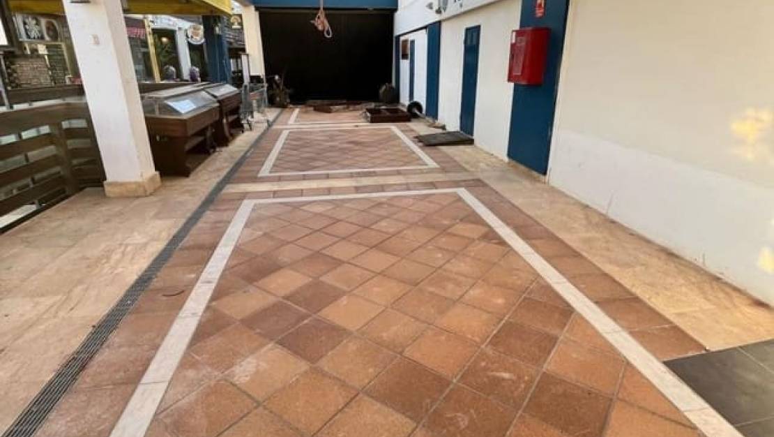 Sale - Commercial property - Orihuela - Orihuela Costa
