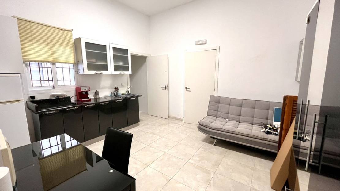 Sale - Commercial property - Orihuela - Playa Flamenca