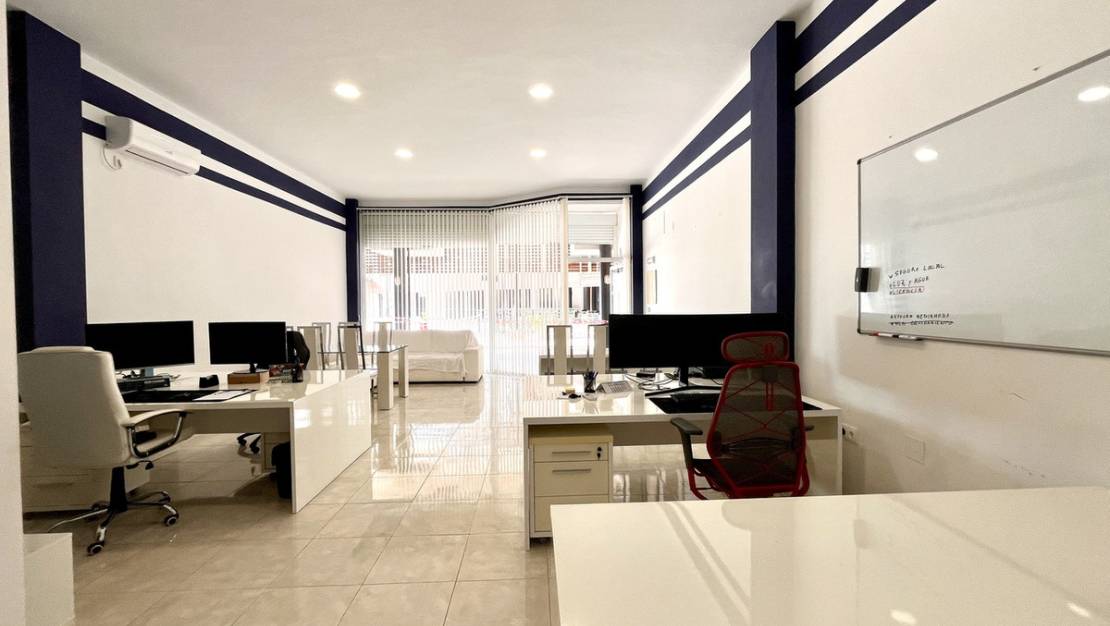 Sale - Commercial property - Orihuela - Playa Flamenca