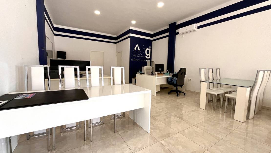 Sale - Commercial property - Orihuela - Playa Flamenca