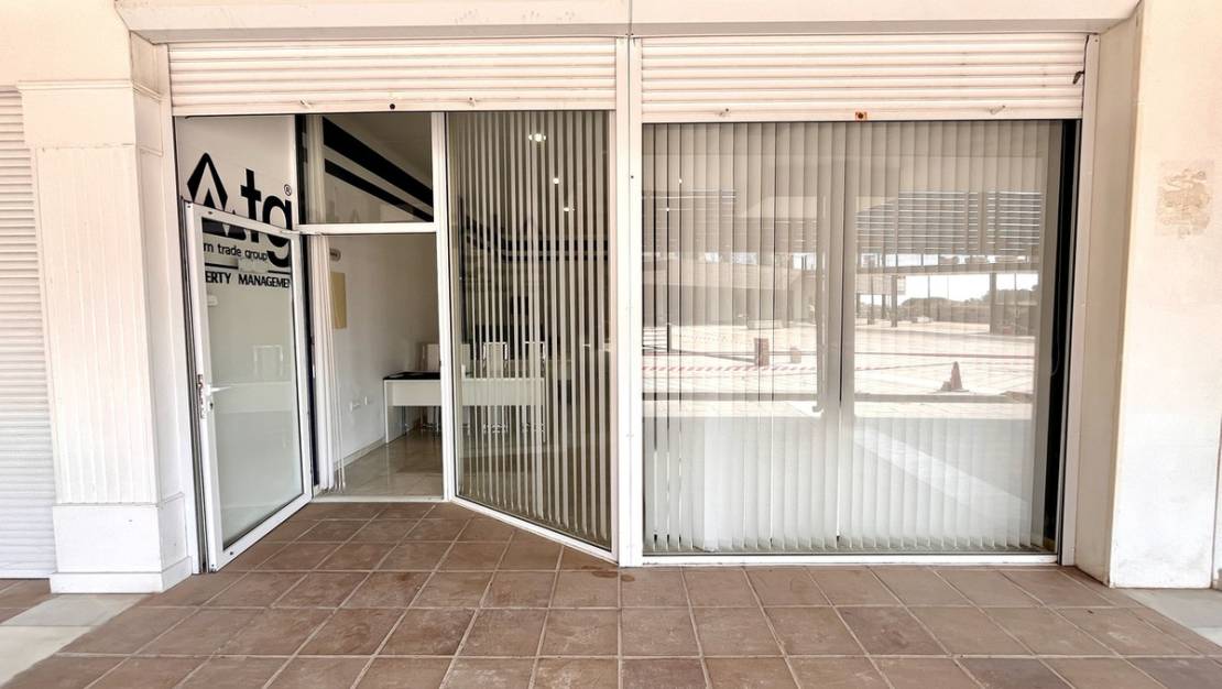 Sale - Commercial property - Orihuela - Playa Flamenca