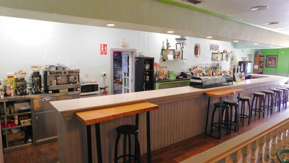 Sale - Commercial property - Orihuela - Torremendo