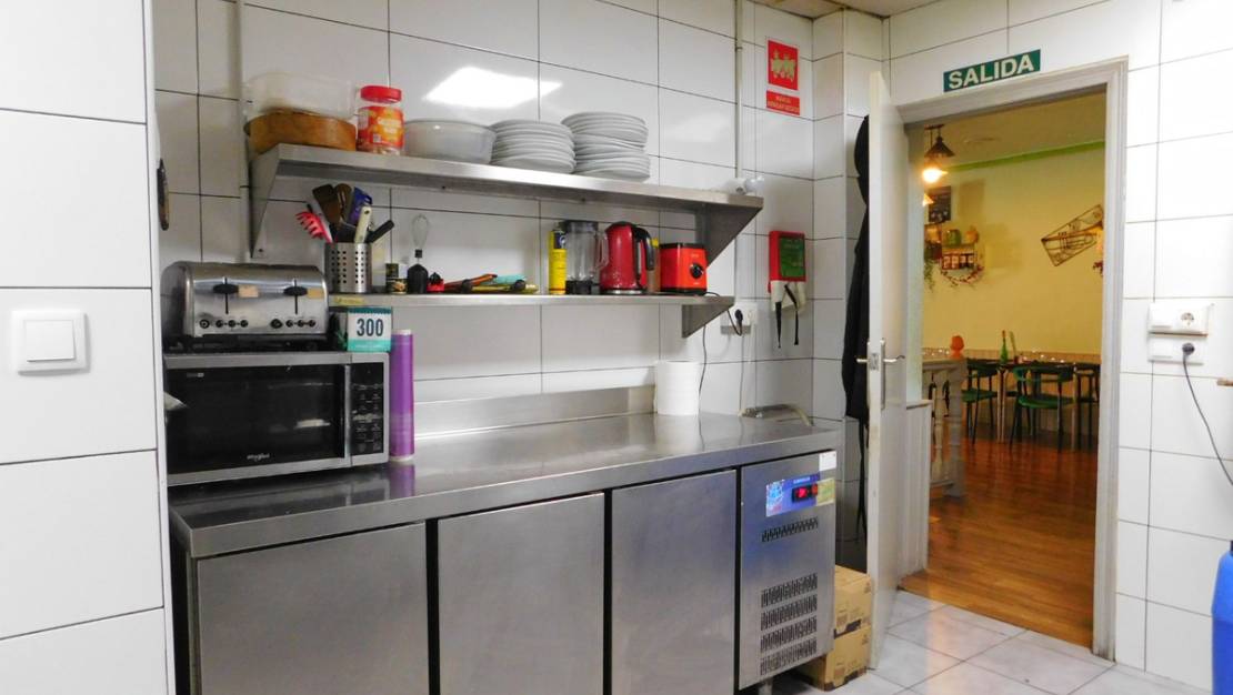Sale - Commercial property - Orihuela - Torremendo