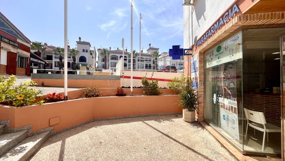 Sale - Commercial property - Orihuela - Villamartin