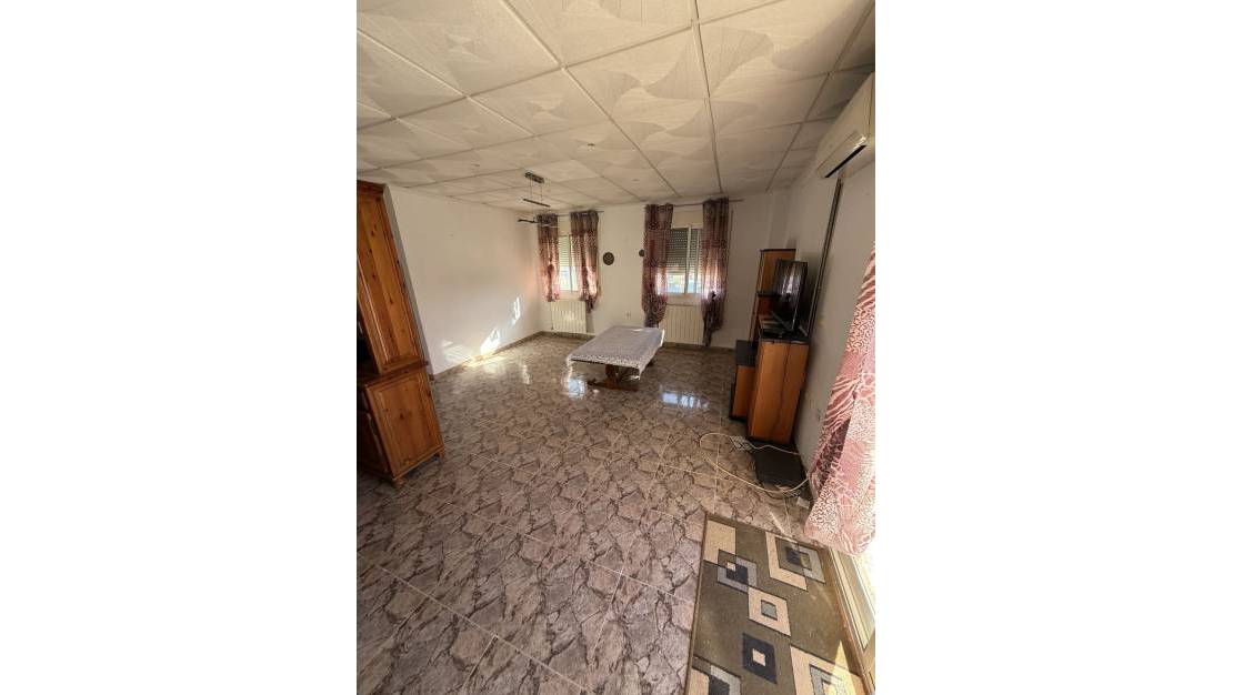 Sale - Commercial property - Orihuela - Villamartin