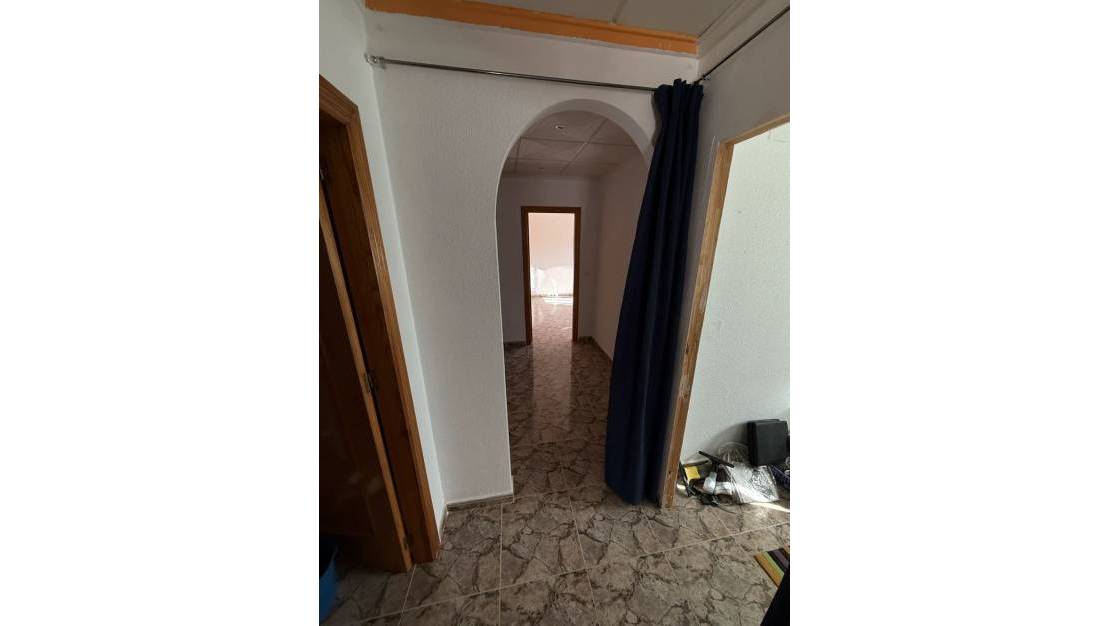 Sale - Commercial property - Orihuela - Villamartin