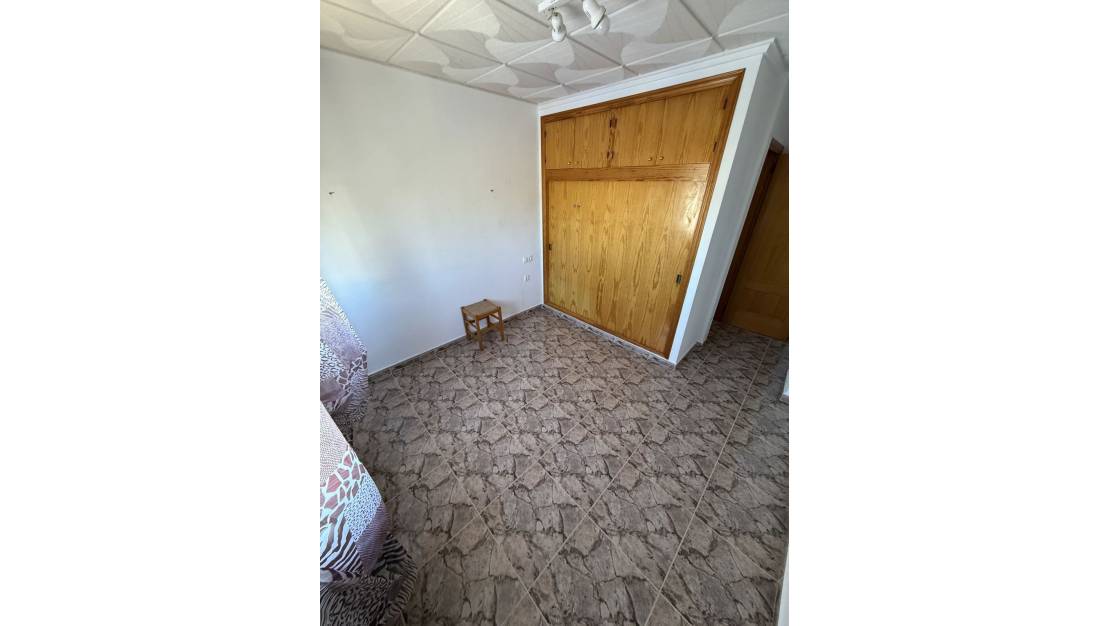 Sale - Commercial property - Orihuela - Villamartin