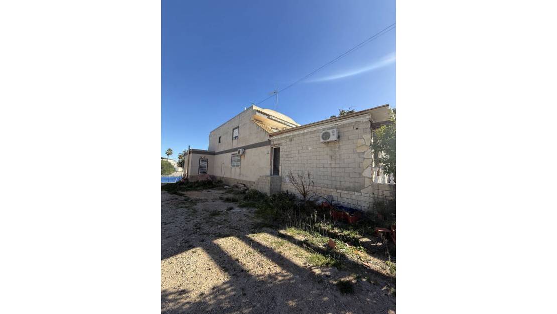 Sale - Commercial property - Orihuela - Villamartin